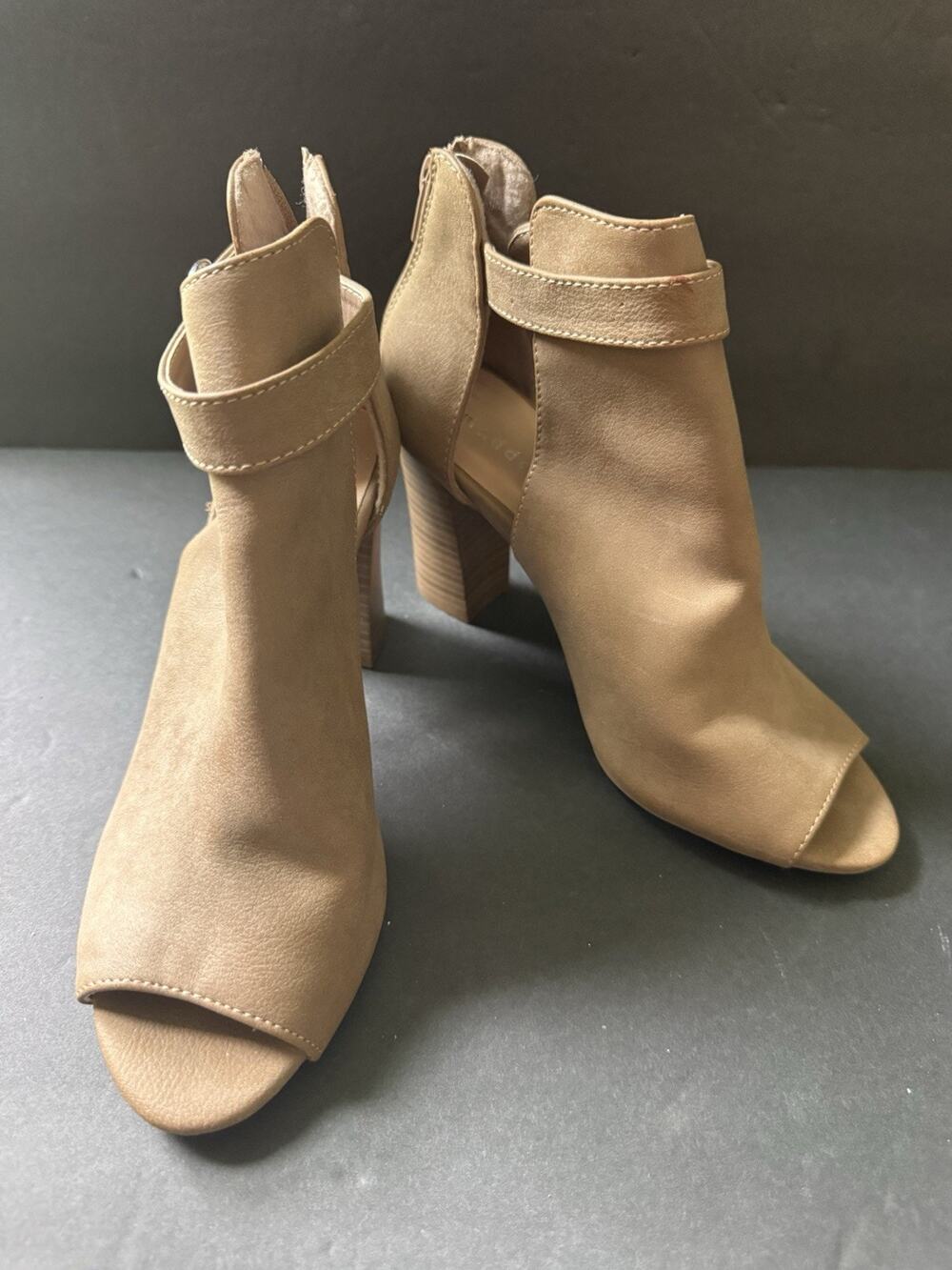 Madden Girl Peep Toe Shoes Bootie Womens Size 6 Tan Block Heel Zip City Career